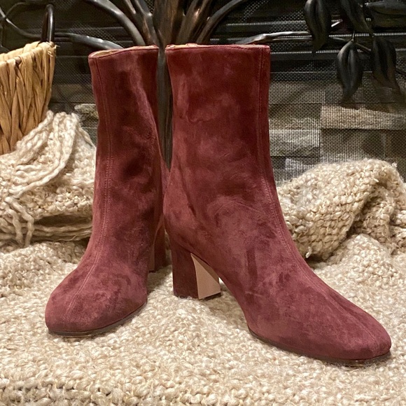 Veronica Beard Shoes - New Veronica Beard Vero Cuoio Plum Suede Booties